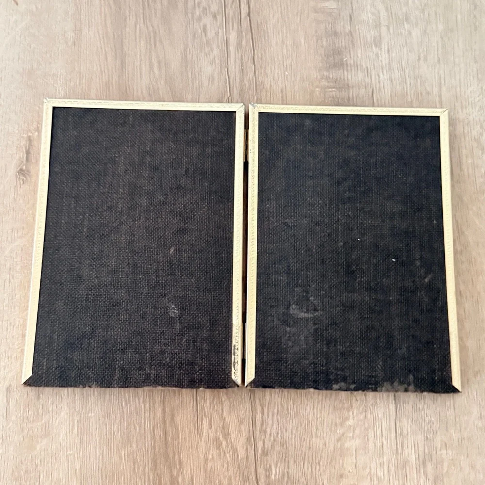 Vintage MCM Bi-Fold Gold Tone Metal Photo Picture Frame Double Hinged 7”‎ x 10”